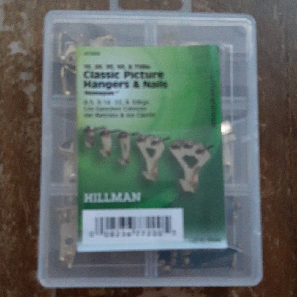 Hillman Classic Picture Hangers & Nails